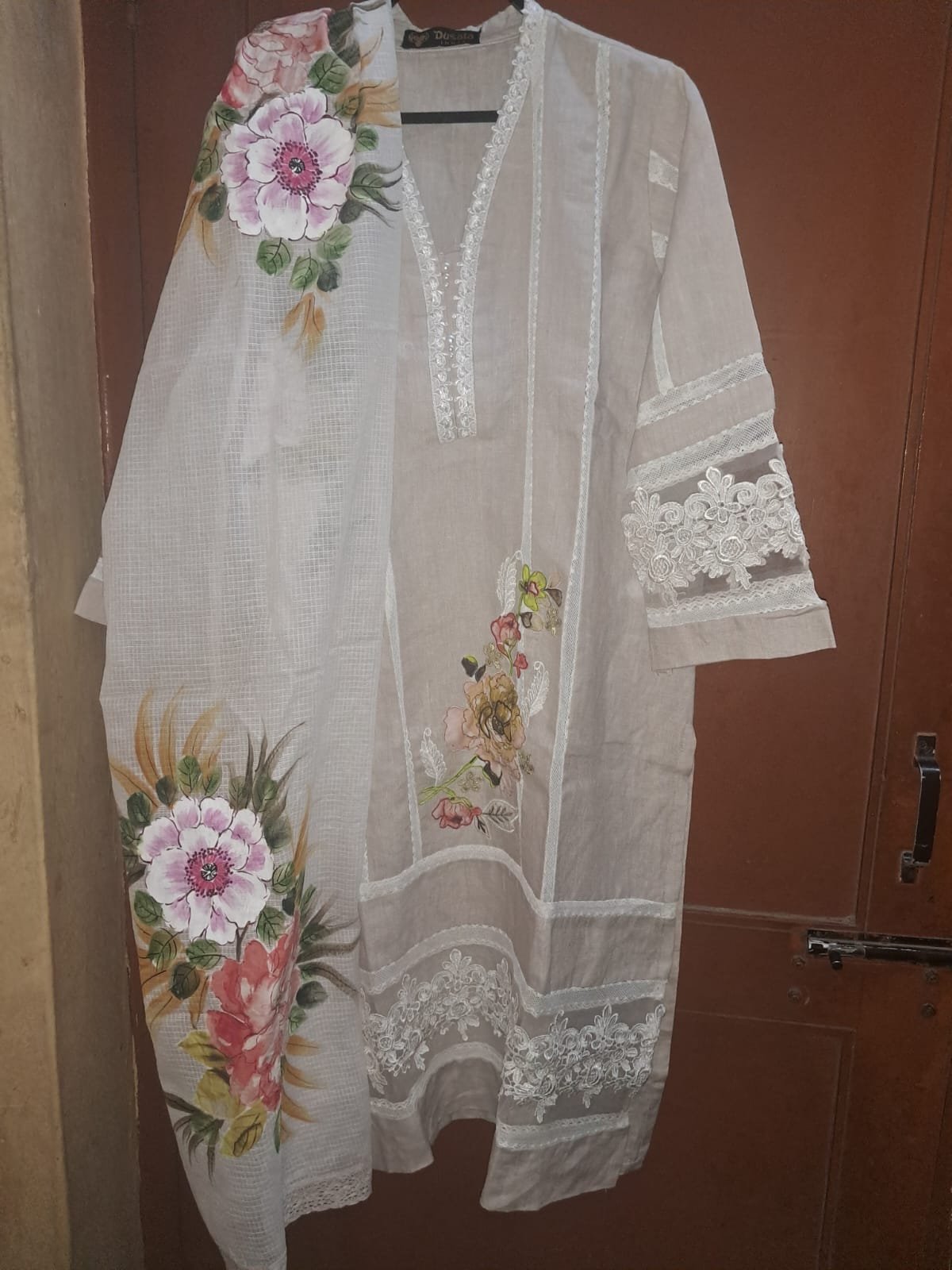Off White Embroidered Kurta Set with Dupatta